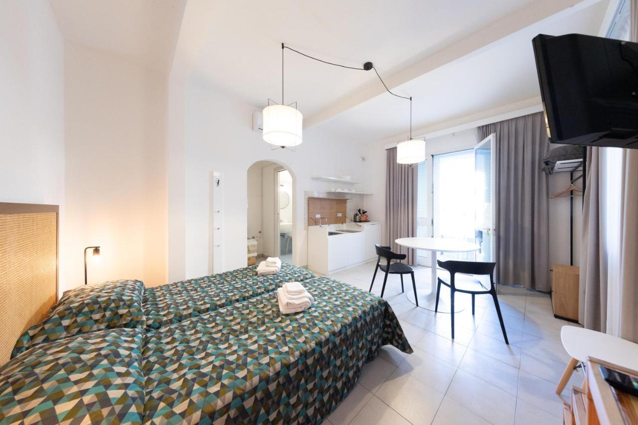Via Siena 4 - Suites & Rooms Marina di Cecina Exterior foto