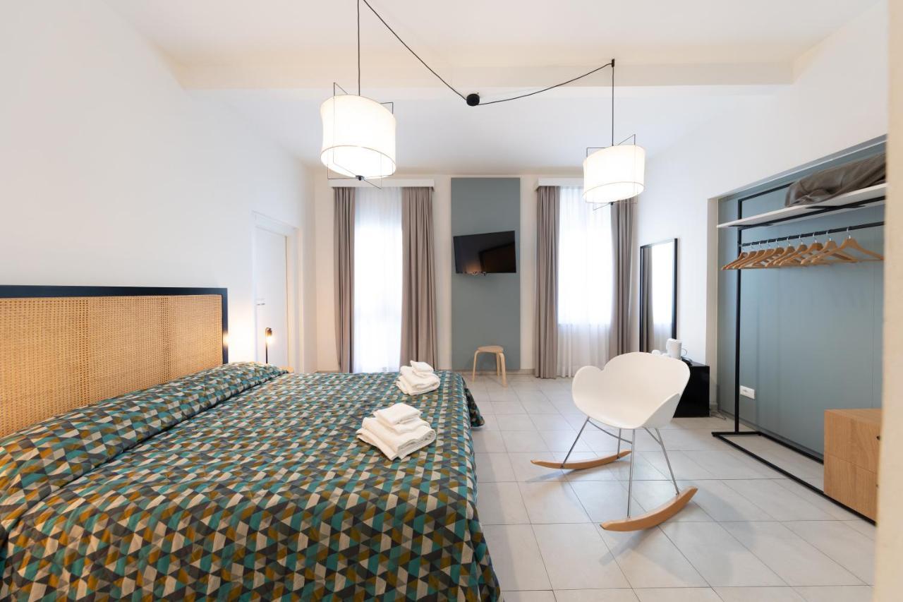 Via Siena 4 - Suites & Rooms Marina di Cecina Exterior foto